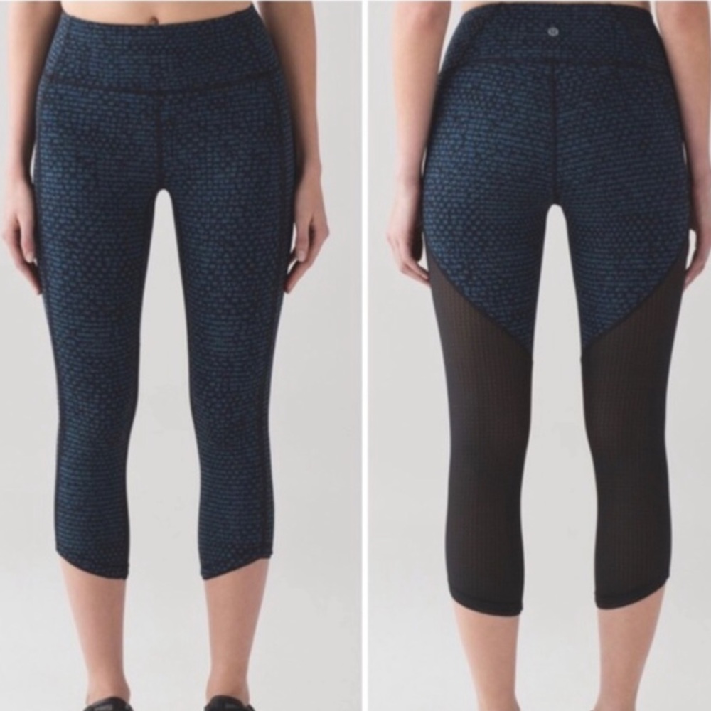 Lululemon Cropped Run Blue & Black Mesh Leggings